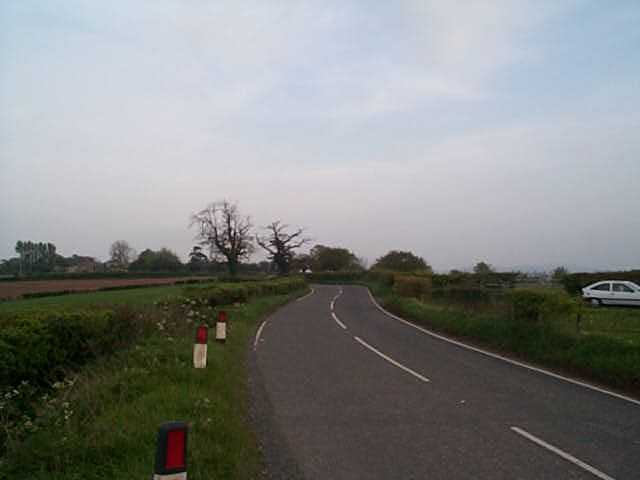 S, Boundary leaves road to East; Out To Grass, Ridgeway farm and pond are in Evebatch