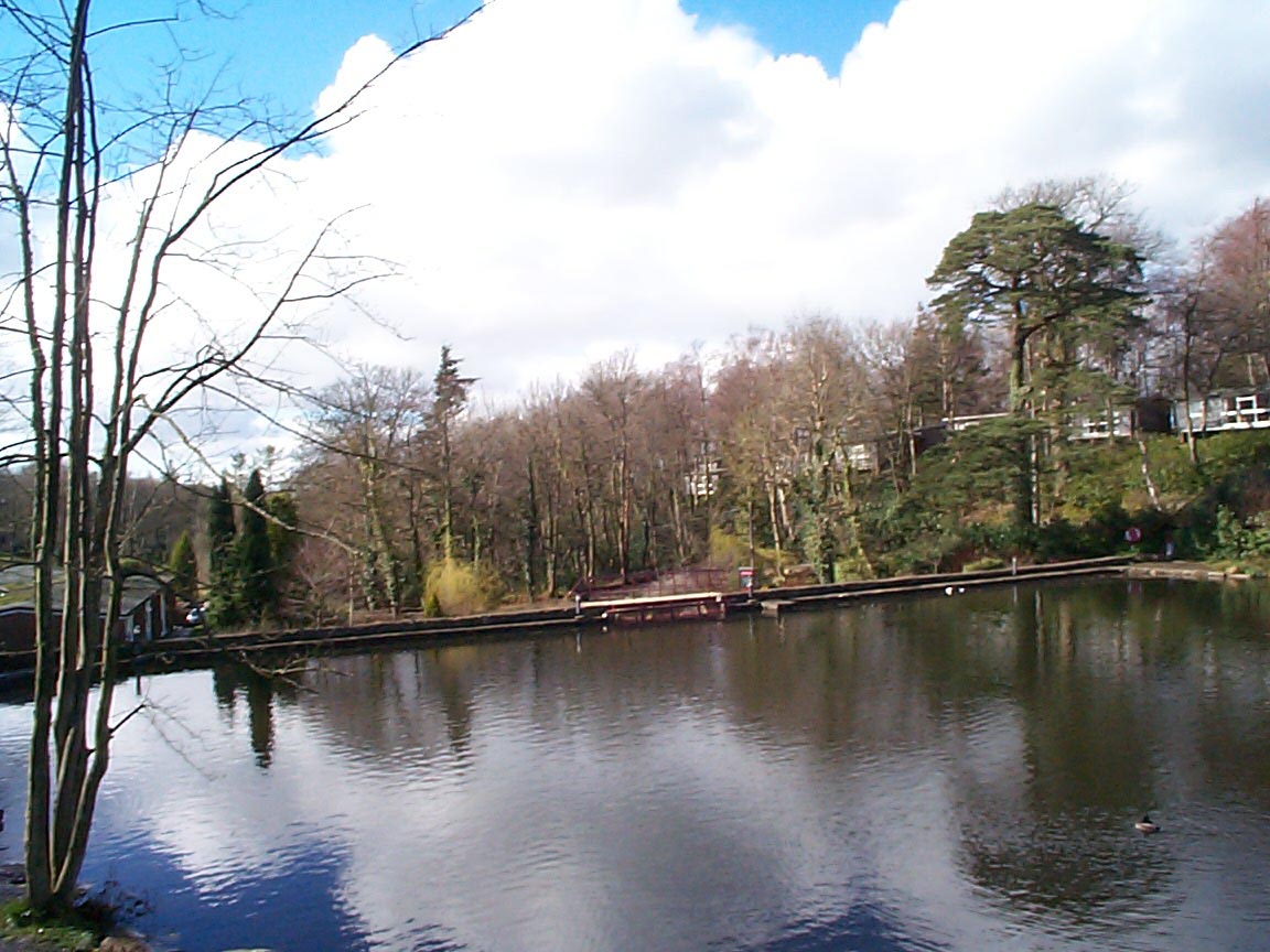 35 Weir from Lower lake