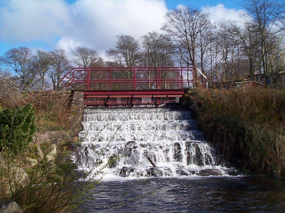 36 Lake up weir